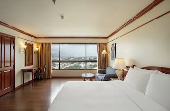 Centara Riverside Hotel Chiang Mai