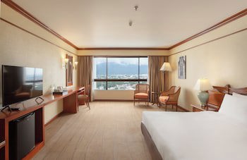 Centara Riverside Hotel Chiang Mai