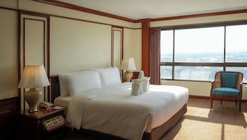 Centara Riverside Hotel Chiang Mai