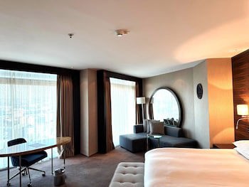 (1)Apartment, 2 Bedrooms, Kitchen , 1 Twin Bed
