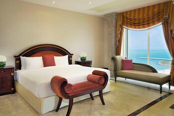 Al Habtoor Grand Resort, Autograph Collection