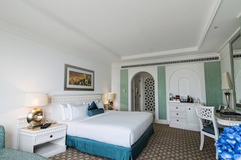 Al Habtoor Grand Resort, Autograph Collection