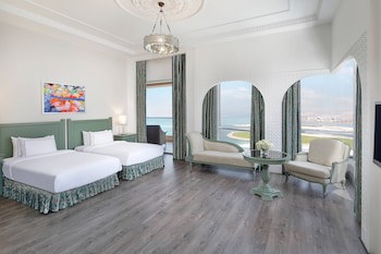 Al Habtoor Grand Resort, Autograph Collection
