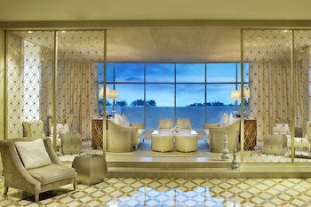 Al Habtoor Grand Resort, Autograph Collection