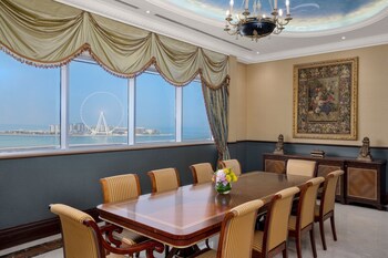 Al Habtoor Grand Resort, Autograph Collection