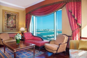 Al Habtoor Grand Resort, Autograph Collection