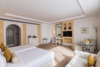 Al Habtoor Grand Resort, Autograph Collection