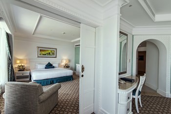 Al Habtoor Grand Resort, Autograph Collection