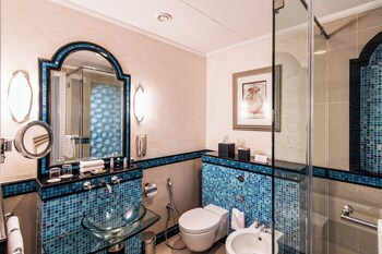 Al Habtoor Grand Resort, Autograph Collection