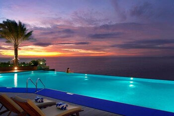 Al Habtoor Grand Resort, Autograph Collection