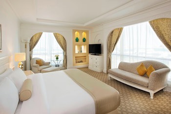 Al Habtoor Grand Resort, Autograph Collection