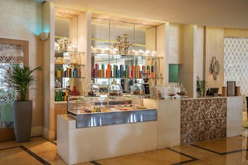 Al Habtoor Grand Resort, Autograph Collection