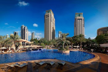 Al Habtoor Grand Resort, Autograph Collection