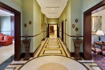 Al Habtoor Grand Resort, Autograph Collection