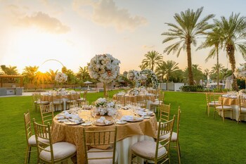 Al Habtoor Grand Resort, Autograph Collection