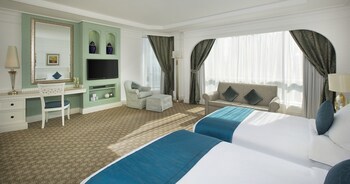 Al Habtoor Grand Resort, Autograph Collection