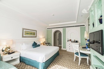 Al Habtoor Grand Resort, Autograph Collection