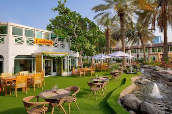 Al Habtoor Grand Resort, Autograph Collection