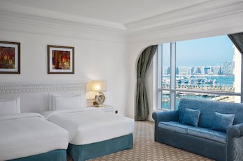Al Habtoor Grand Resort, Autograph Collection
