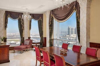Al Habtoor Grand Resort, Autograph Collection