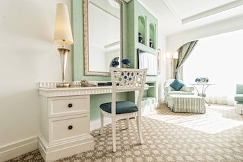 Al Habtoor Grand Resort, Autograph Collection