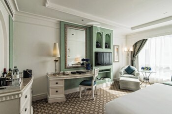 Al Habtoor Grand Resort, Autograph Collection