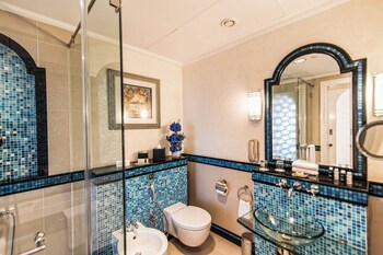 Al Habtoor Grand Resort, Autograph Collection