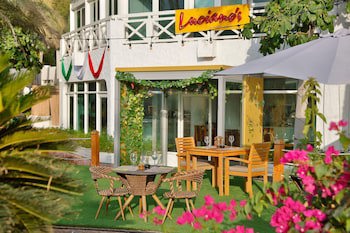 Al Habtoor Grand Resort, Autograph Collection