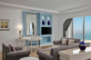 Al Habtoor Grand Resort, Autograph Collection