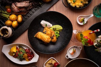 Al Habtoor Grand Resort, Autograph Collection