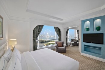 Al Habtoor Grand Resort, Autograph Collection