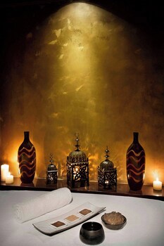 Al Habtoor Grand Resort, Autograph Collection