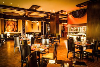 Al Habtoor Grand Resort, Autograph Collection