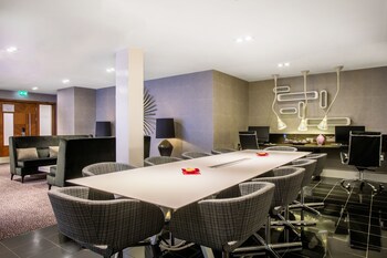 Crowne Plaza London Ealing, An Ihg Hotel