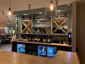 Potters Heron Hotel