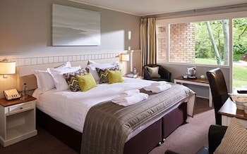 Potters Heron Hotel