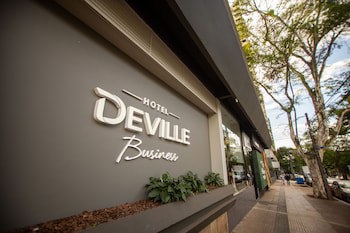 Deville Business Maringa