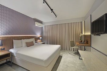 Deville Business Maringa
