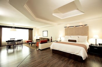 Tikal Futura Hotel & Convention Center
