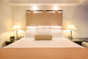 Tikal Futura Hotel & Convention Center