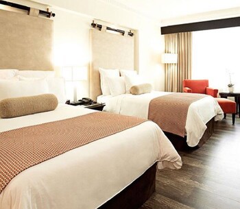 Tikal Futura Hotel & Convention Center