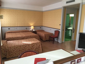 Hotel Maxim galeri fotoğrafı