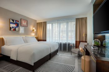 Neues Schloss Privat Hotel Zurich, Autograph Collection