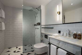Neues Schloss Privat Hotel Zurich, Autograph Collection