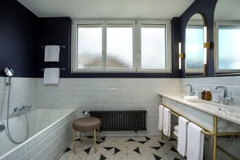 Neues Schloss Privat Hotel Zurich, Autograph Collection
