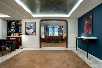 Neues Schloss Privat Hotel Zurich, Autograph Collection