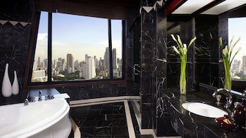 Grand Mercure Bangkok Atrium