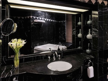 Grand Mercure Bangkok Atrium