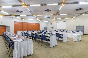 Holiday Inn Bulawayo, An Ihg Hotel