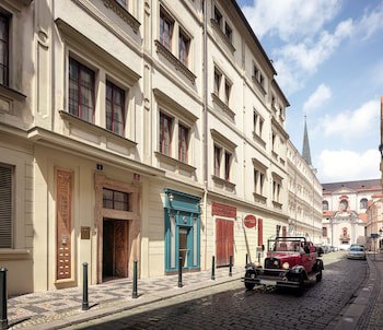 The Charles galeri fotoğrafı